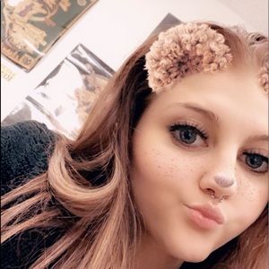 Meet your Posher, Lilly